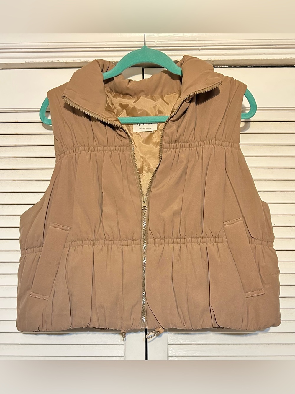 Sleeveless Puffer Vest in Tan - Lightweight Layering NWOTs